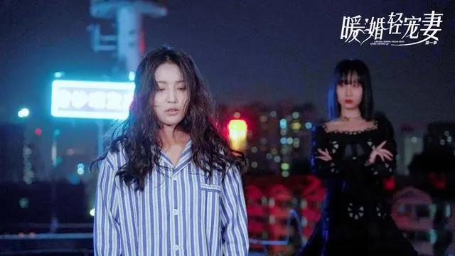 漫改网剧《暖婚轻宠妻》甜蜜来袭傲娇总裁恋上复仇黑天鹅拿捏了