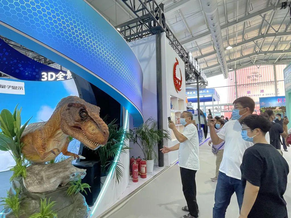 服贸会｜北京环球主题公园中的功夫熊猫登上服贸会