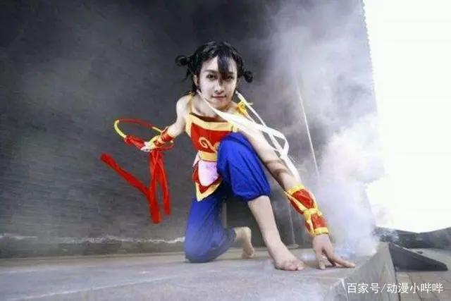 《哪吒传奇》被真人COS后，妲己美如画，石矶娘娘是“童年噩梦”