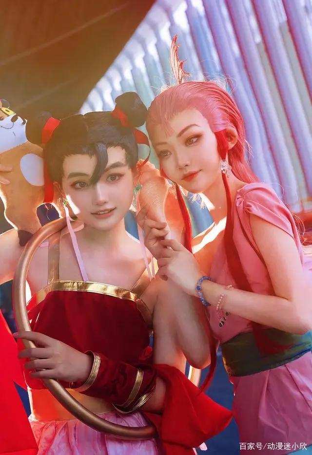 哪咤传奇COS，活久见系列，有幸能看到如此还原的哪吒和小龙女