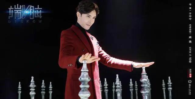 一部烧脑的二次元动画，却被真人版带飞，尤其是他！