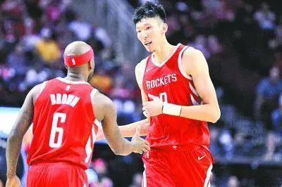 火箭中锋拒绝8000万续约合同或被交易，周琦或将迎来曙光？