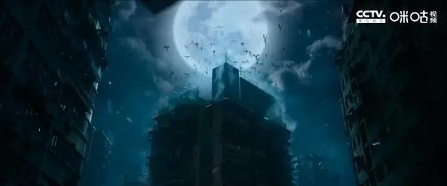 白蛇第二部《青蛇·劫起》，传达出与现在躺平格格不入的执念精神