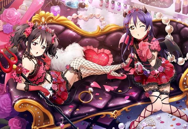 二次元角色都喜欢穿白丝黑丝？不仅舒适，还赏心悦目