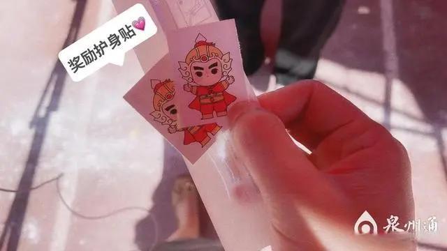 南安：你来做核酸检测，我送专属贴纸