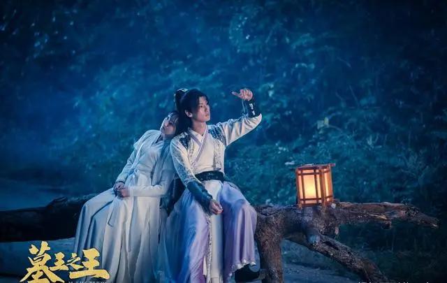 斗罗刚毁，墓王之王真人网剧也定档，骆时秋很帅，楼满风一言难尽