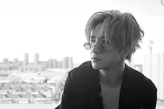 那些歌红人不红的歌手，他的歌几乎人人都听过