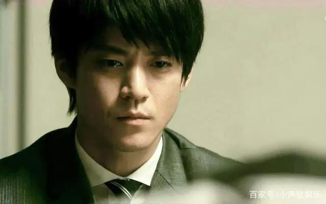 小栗旬时隔六年更新个人社交平台，一举一动皆让人为之“倾倒”