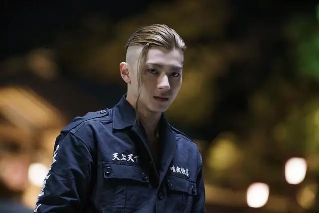 《血热高校》穿越版《东京复仇者》上线，勇夺日本票房冠军