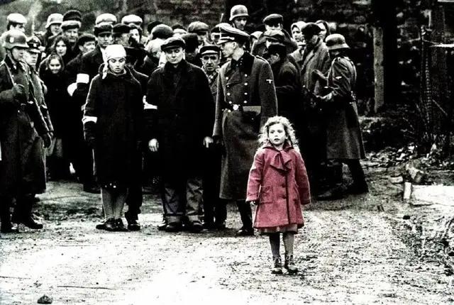 史上最疯狂彩蛋！72岁斯皮尔伯格神预言VR未来