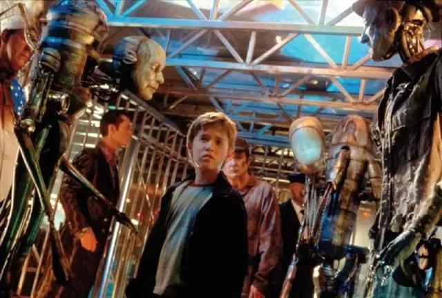 史上最疯狂彩蛋！72岁斯皮尔伯格神预言VR未来