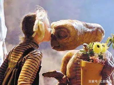 让游戏迷、电影迷、动漫迷、音乐迷集体疯狂，斯皮尔伯格做到了！