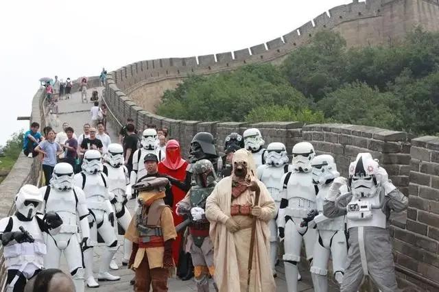 DC滚导膨胀了？吐槽马丁导演喷漫威电影是为了蹭热度，你支持谁？