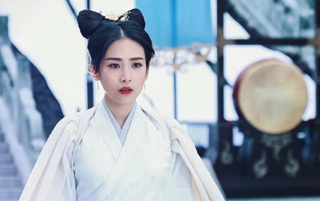 斗破苍穹2正式杀青，演员全换，女主演过宁荣荣，导演执导过斗罗