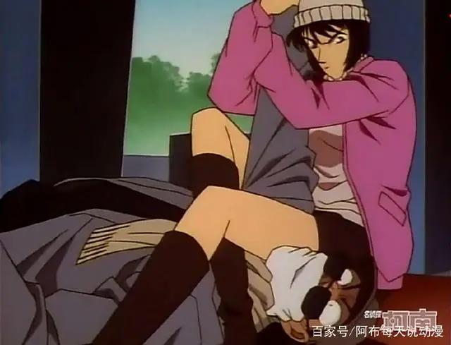 名侦探柯南：六位女骑士是正义的化身，其中一位为柯南挡过子弹！