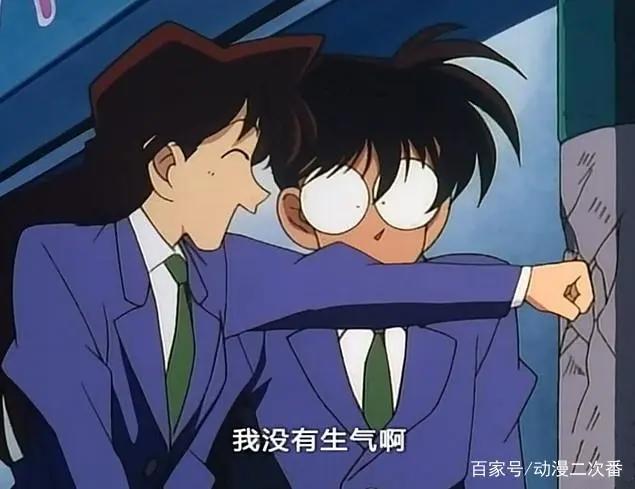 名侦探柯南：毛利兰一家三口都会过肩摔，新一稍不留神就小命不保