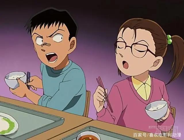 在名侦探柯南中，除了看剧情外其实满满的情感CP也很有亮点哦