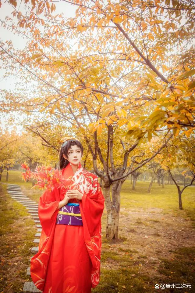 《名侦探柯南：唐红的恋歌》远山和叶cosplay