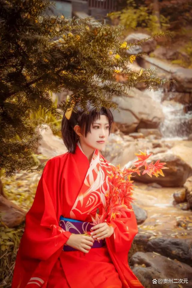 《名侦探柯南：唐红的恋歌》远山和叶cosplay