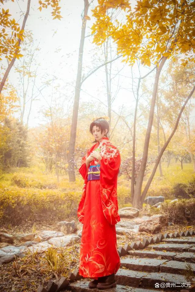 《名侦探柯南：唐红的恋歌》远山和叶cosplay