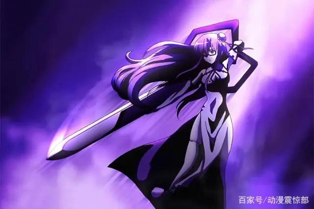 那些使用巨型武器的妹子们，你手中的兵器真是“清新脱俗”啊！