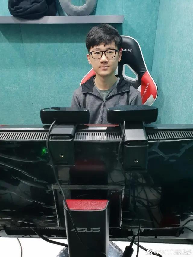 SKT唯一李哥，狼的意志继承者——effort