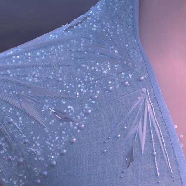 《冰雪奇缘2》首支预告发布，艾莎公主雪魔法冰冻大海，场面壮观