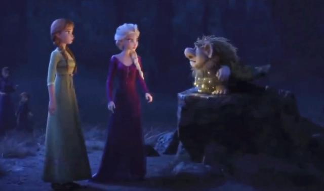 《冰雪奇缘2》发布新预告片，艾莎公主放出大招，险些淹死海里！