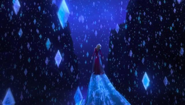《冰雪奇缘2》发布新预告片，艾莎公主放出大招，险些淹死海里！