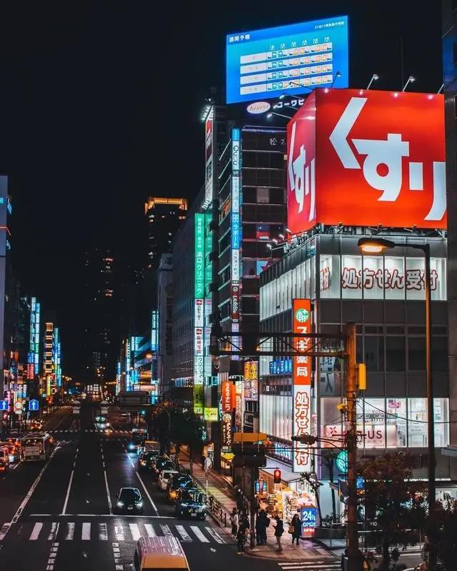 是死神还是旅游大使，最新柯南剧场版来了！