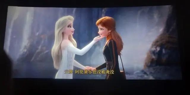 《冰雪奇缘2》一部适合在寒冷冬天观看的温暖的治愈系动画片