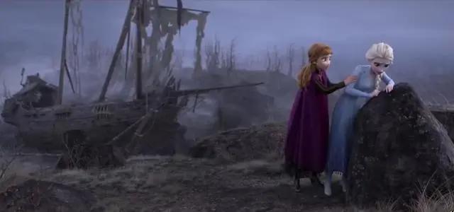 《冰雪奇缘》第一部有童趣，但第二部却像恐怖片？实则是大进步
