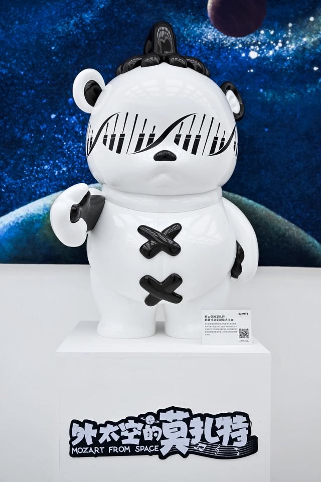 52TOYS首个收藏玩具馆落地三里屯，多元风格呈现收藏玩具文化