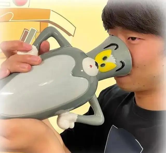 真没想到，《猫和老鼠》的奇葩汤姆造型，被万代制作成周边了