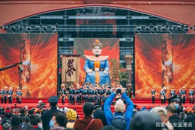 羡慕动漫里的烟花祭？在这里体验到具有瑶族特色文化的烟花祭