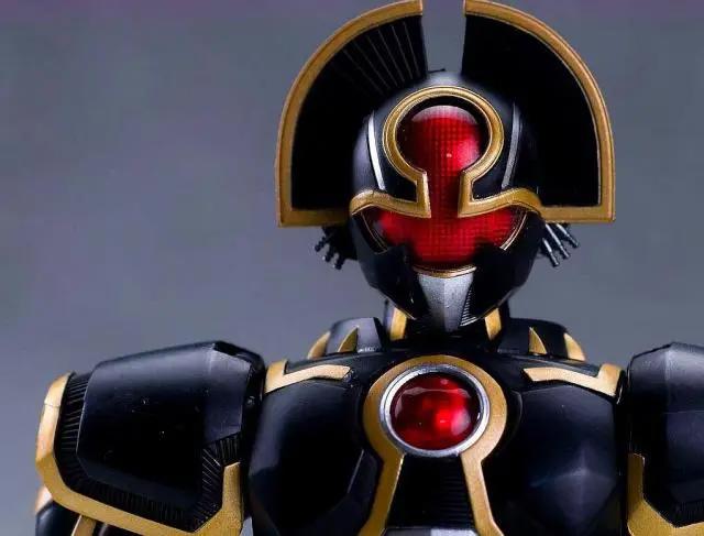 假面骑士：平成旧十年的暗黑骑士，有四个需要用最终形态才能战胜