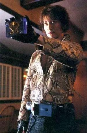 假面骑士龙骑：最为经典的大逃杀，不战斗就无法生存！