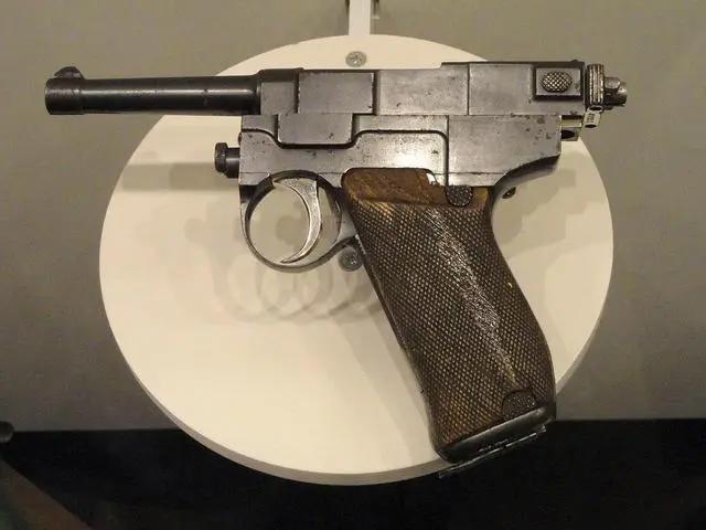 「世界百年轻武器」—意大利手枪设计体系解构—上篇