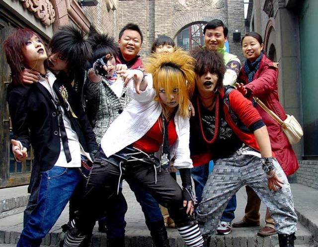 《圣斗士》真人选角曝光！星矢雅典娜不是黑人，被嘲讽政治不正确