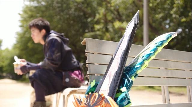 假面骑士圣刃：天灾和莲这对CP的告别，留下了圣刃中的名梗