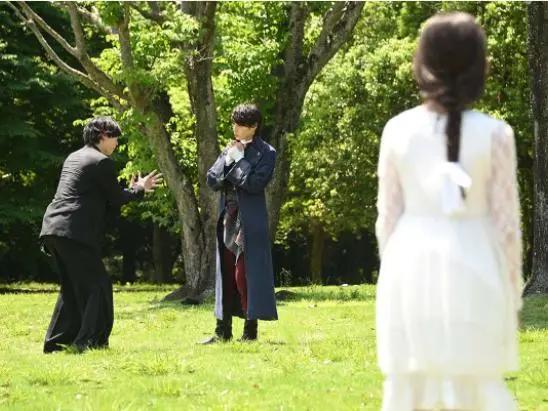 假面骑士圣刃：老乌翻开棺材板复活四贤神，儿童露娜成长为美少女