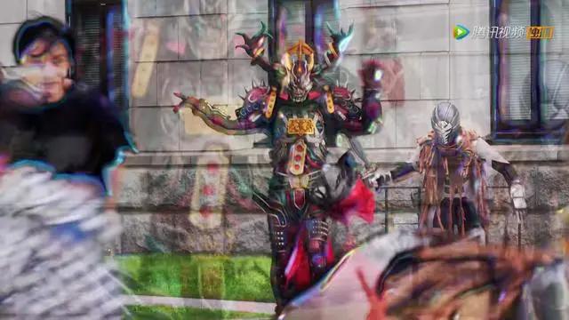 假面骑士圣刃：上代圣刃和咖喱棒的对决，三大反派怪人形象超帅气