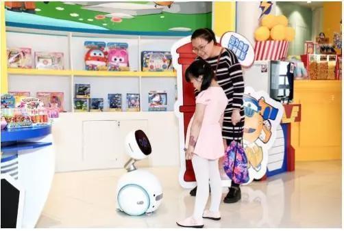 华硕小布为首旅如家漫趣乐园庆生打造亲子互动AI新体验