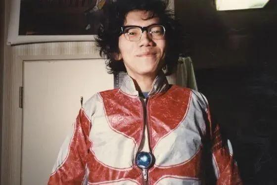 新《EVA》剧场版中惊现奥特曼标识，网友：知道你想做奥特曼了