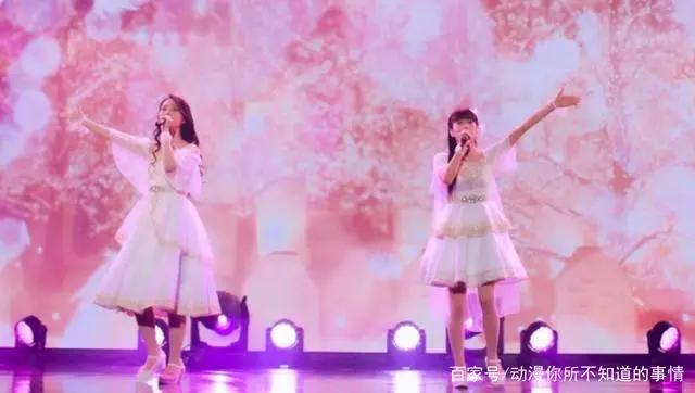 日本萝莉女歌手终于露出“真面目”，网友：不出道真是可惜了