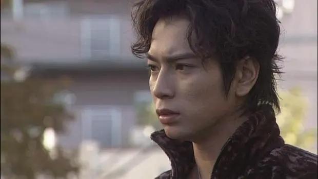 有他就不雷《10位动漫真人版最佳演员》，还原度最高的角色就是他