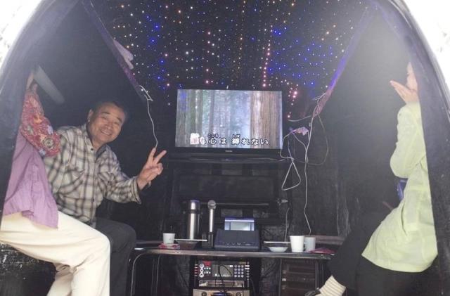 日本74岁理发师建“高达乐园”！网友：有什么意义，当废铁卖？