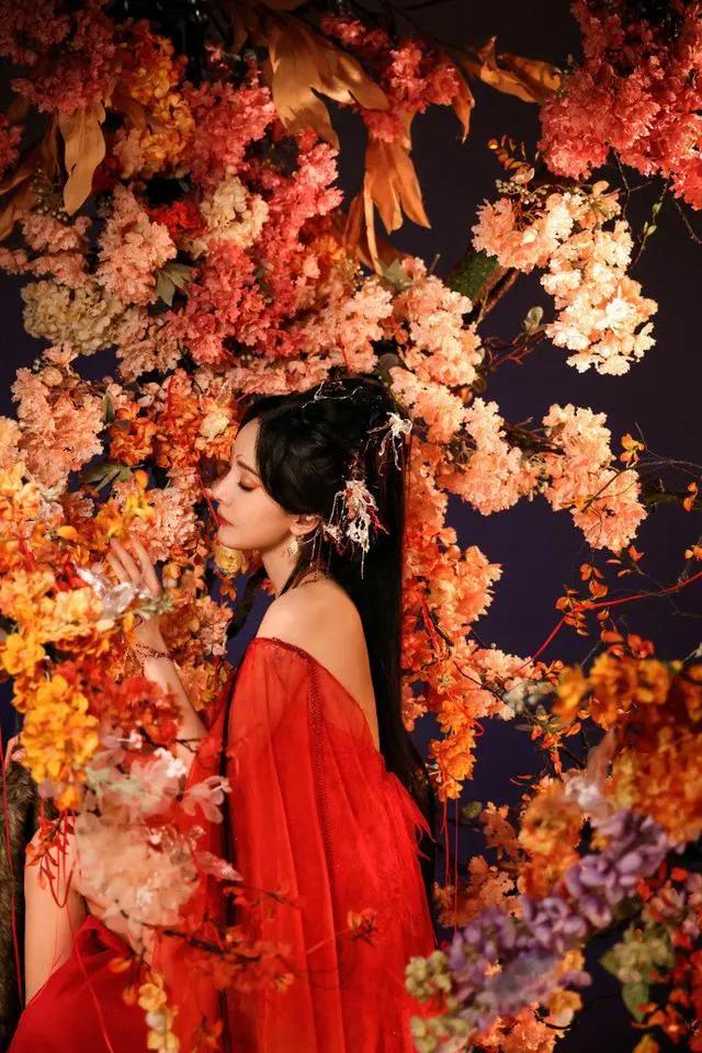 杨幂龚俊《狐妖小红娘月红篇》官宣，造型太鲨了！