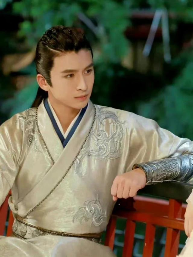 《狐妖小红娘·月红篇》开拍！演员阵容曝光：杨幂、龚俊等人出演