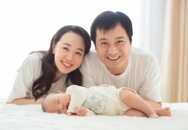《我爱我家》贾圆圆4岁女儿曝光！古灵精怪很讨喜，脸型复制妈妈